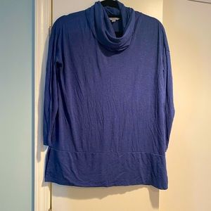 Pure tunic turtleneck